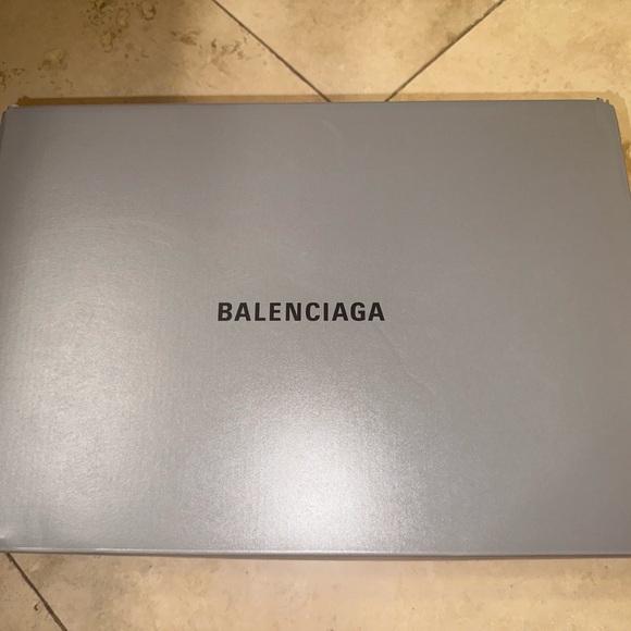 BALENCIAGA Men’s Triple S Sneaker in Black 42 EU - Picture 7 of 12